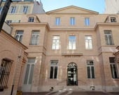 Par une langue échappée