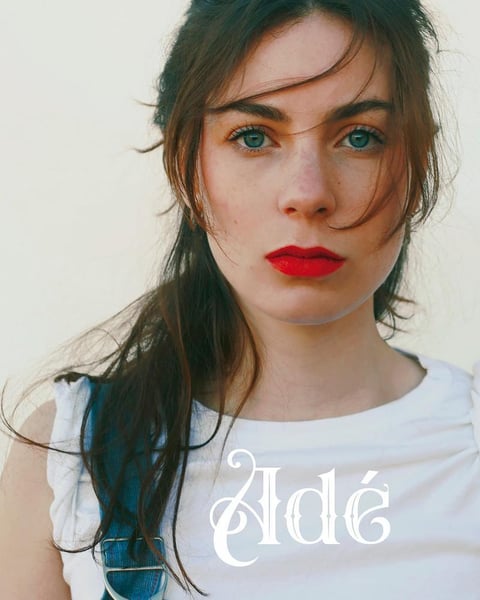 Adé