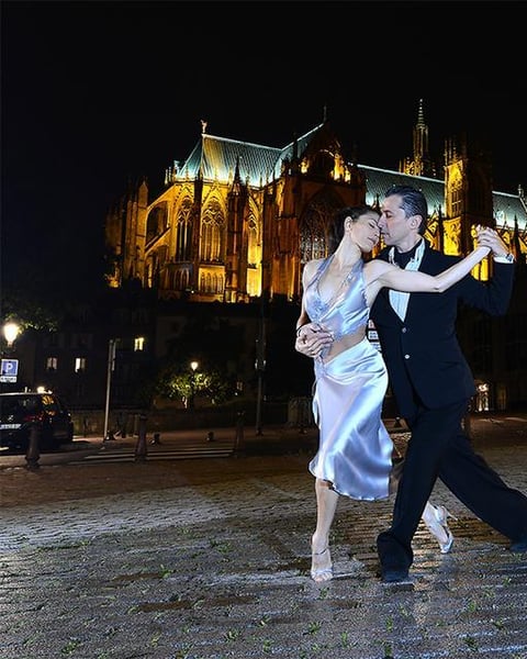 Leo Calvelli y Eugenia Usandivaras