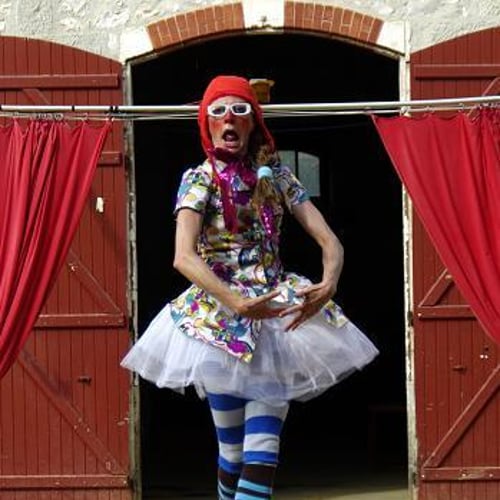 Le Cheval Rouge cirque équestre 5