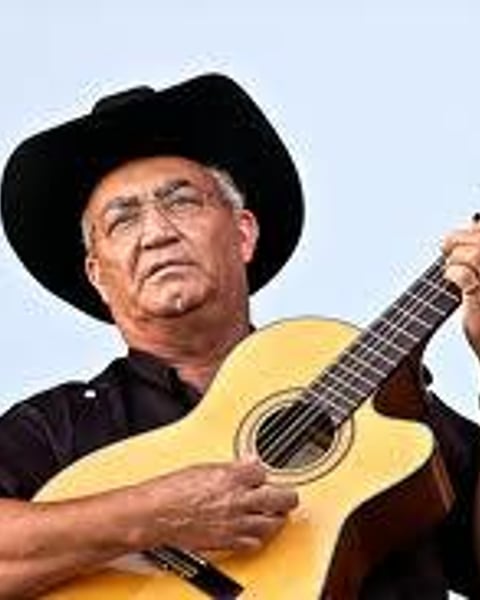 Eliades Ochoa