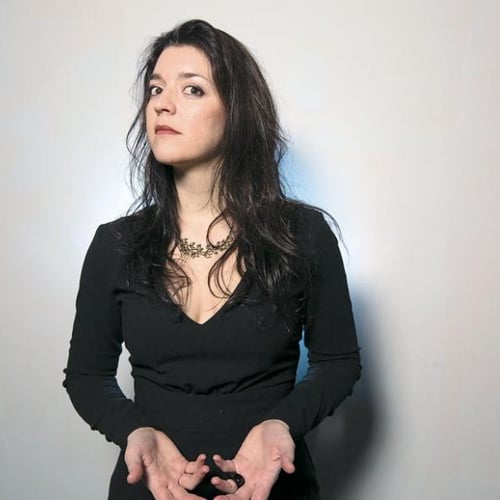 Marie-Eve Perron 5