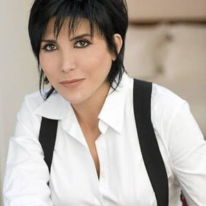 Liane Foly