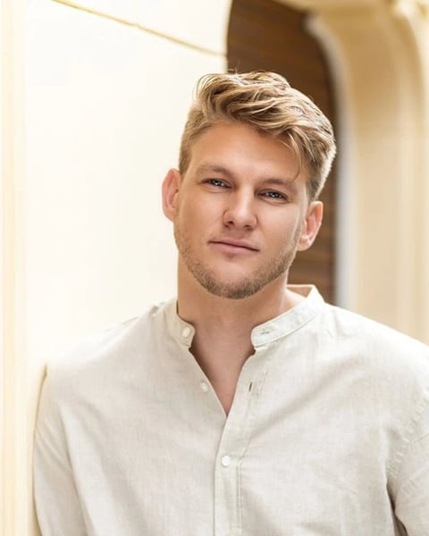 Robin Léon