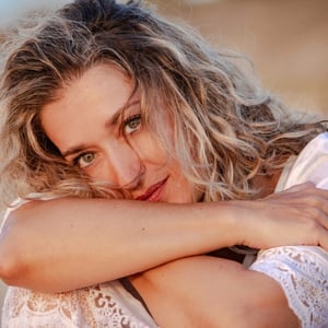 Laure Favre-Kahn