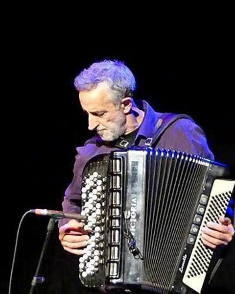 Erwens chante Ferrat