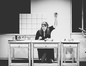 •	Elise Combet